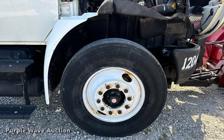 image for item DV5884 2013 International  Durastar 4300 spreader truck