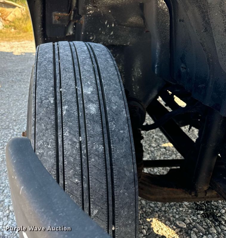 image for item DV5884 2013 International  Durastar 4300 spreader truck