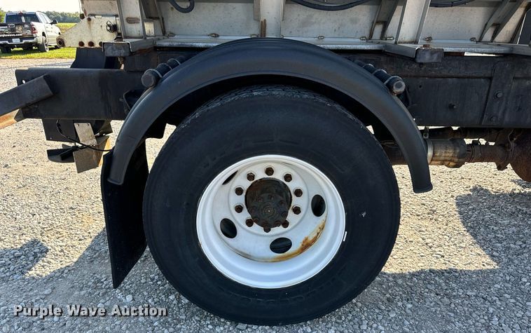 image for item DV5884 2013 International  Durastar 4300 spreader truck