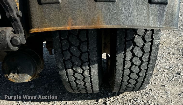 image for item DV5884 2013 International  Durastar 4300 spreader truck