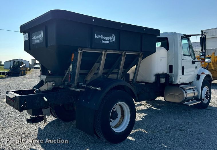 image for item DV5885 2008 International  4300 spreader truck