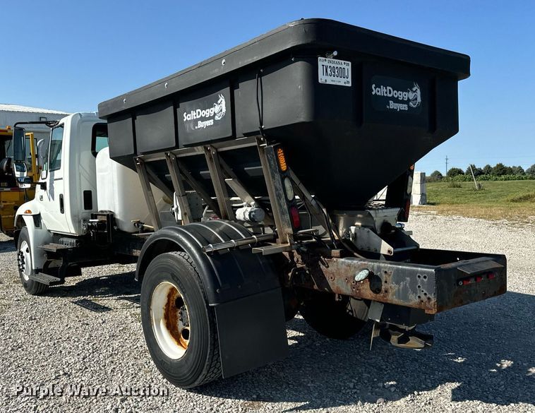 image for item DV5885 2008 International  4300 spreader truck