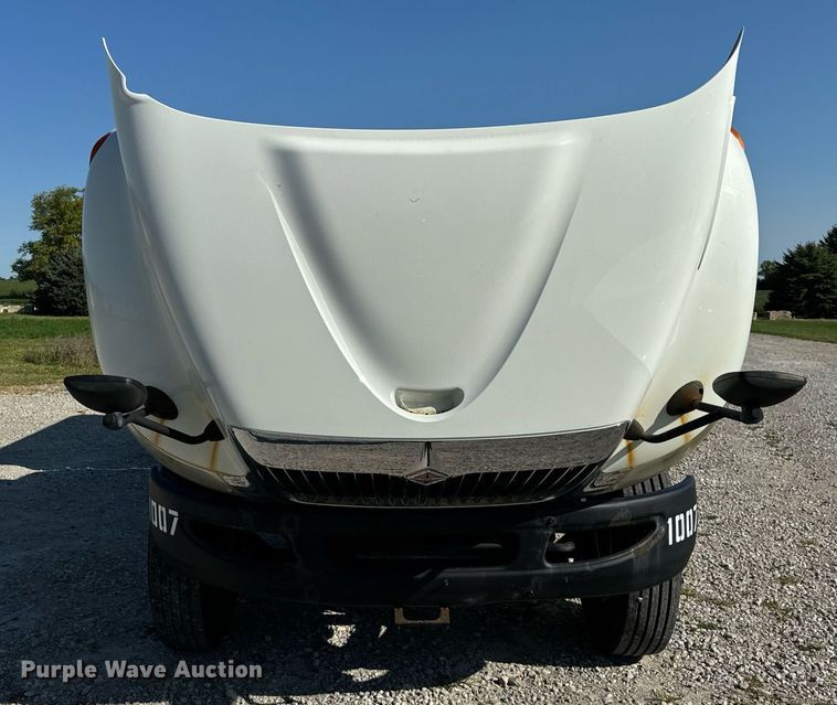 image for item DV5885 2008 International  4300 spreader truck