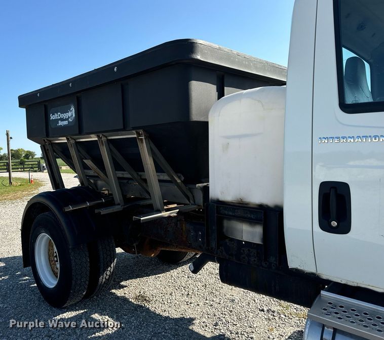 image for item DV5885 2008 International  4300 spreader truck