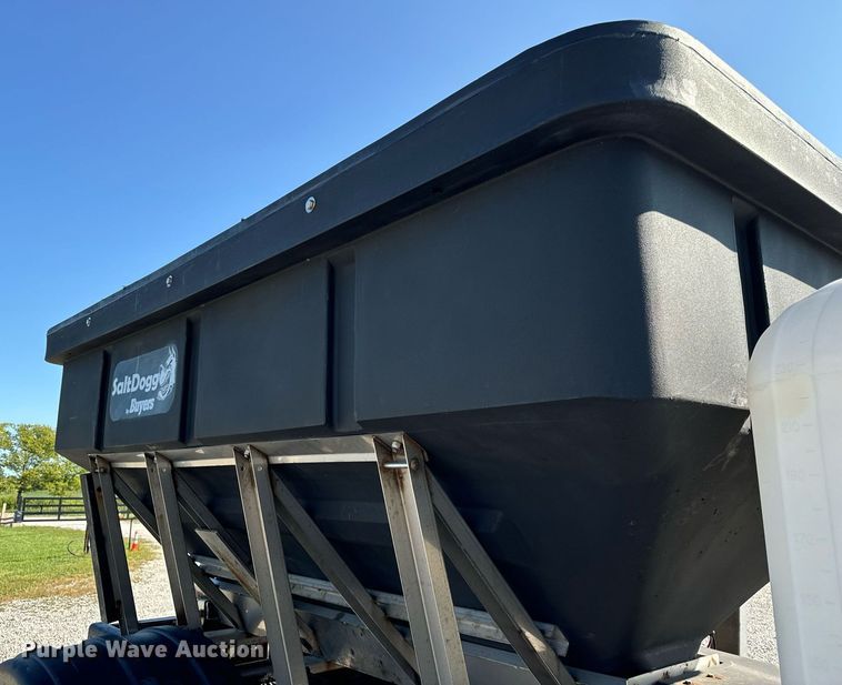 image for item DV5885 2008 International  4300 spreader truck