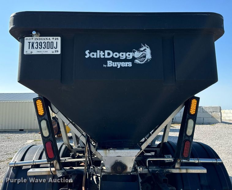 image for item DV5885 2008 International  4300 spreader truck