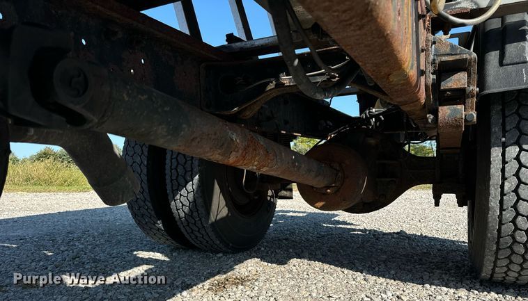 image for item DV5885 2008 International  4300 spreader truck