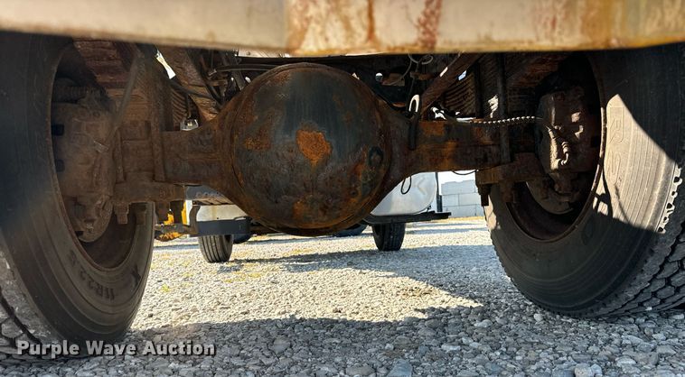 image for item DV5885 2008 International  4300 spreader truck