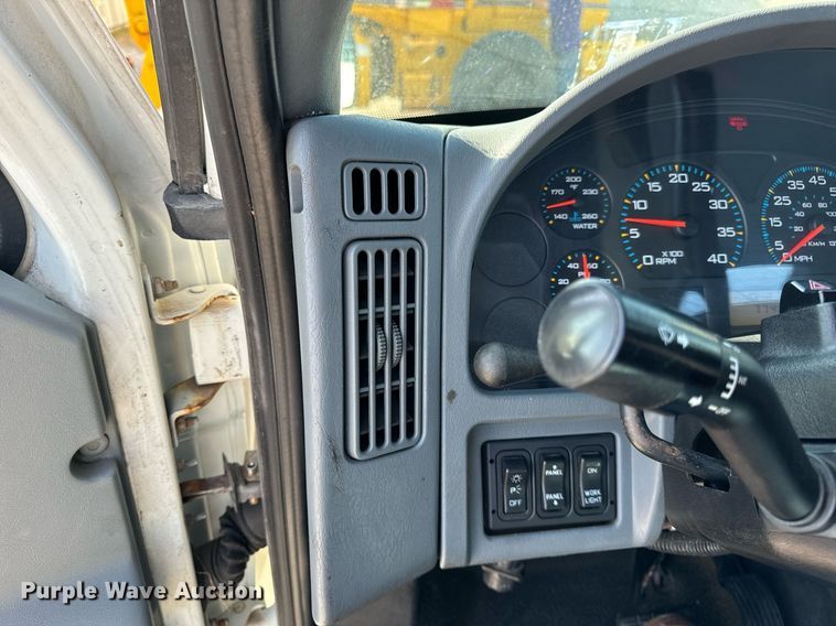 image for item DV5885 2008 International  4300 spreader truck