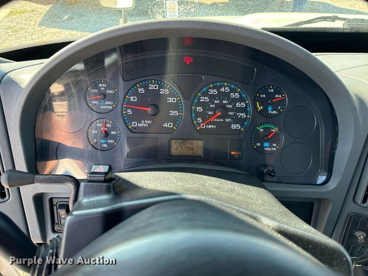 image for item DV5885 2008 International  4300 spreader truck