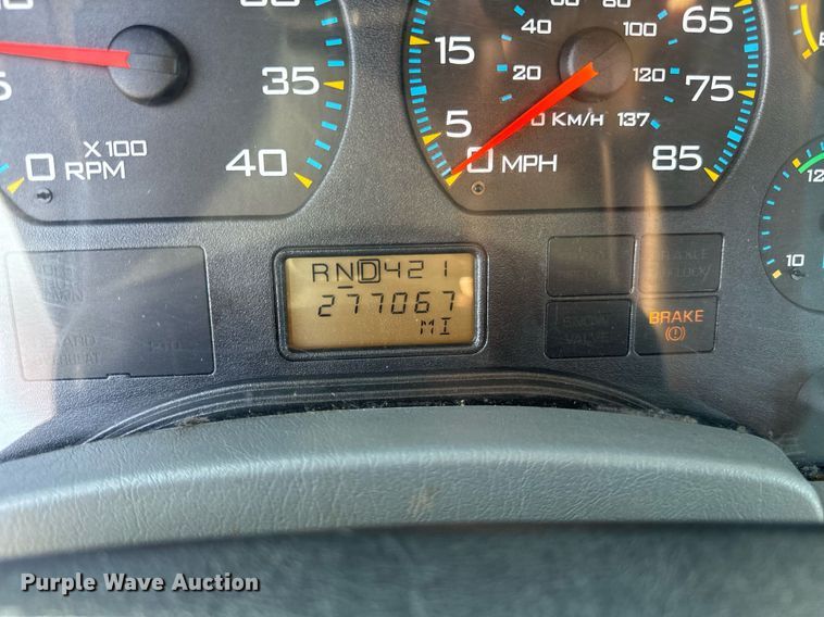 image for item DV5885 2008 International  4300 spreader truck