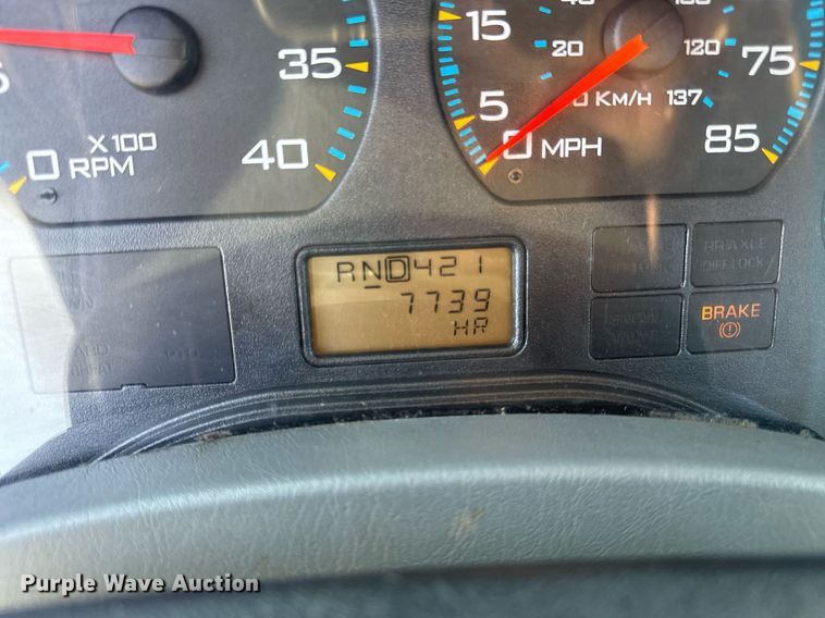 image for item DV5885 2008 International  4300 spreader truck