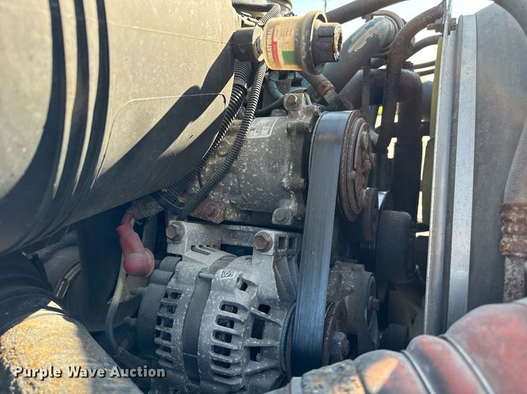 image for item DV5885 2008 International  4300 spreader truck