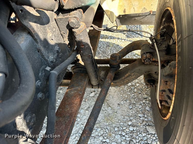 image for item DV5885 2008 International  4300 spreader truck