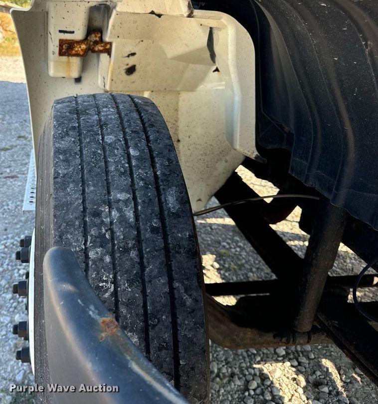 image for item DV5885 2008 International  4300 spreader truck