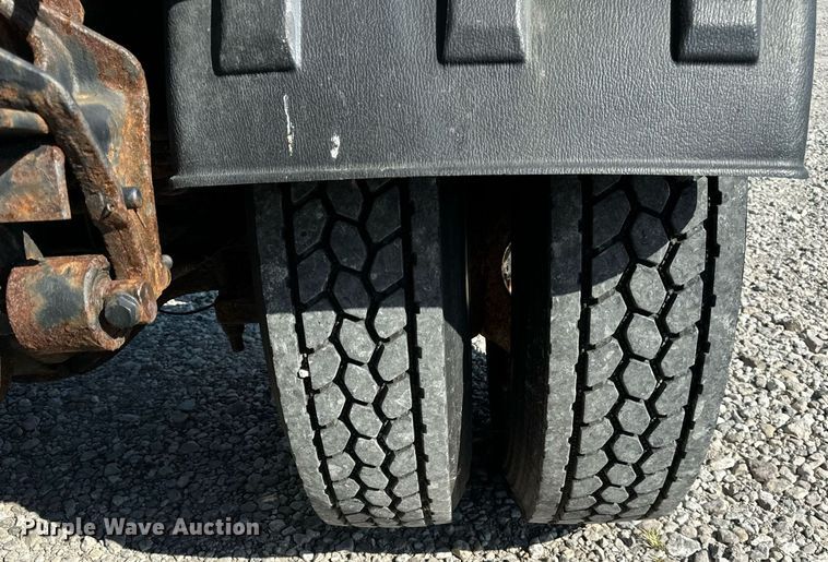 image for item DV5885 2008 International  4300 spreader truck