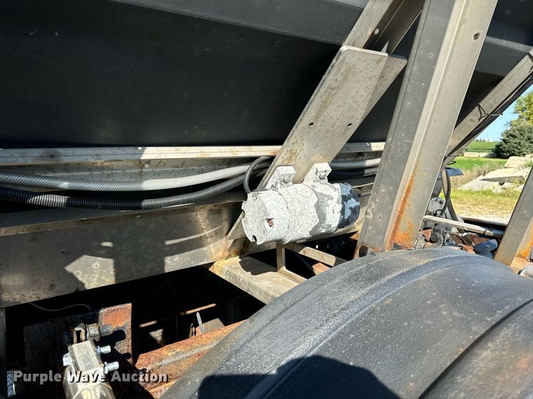 image for item DV5885 2008 International  4300 spreader truck