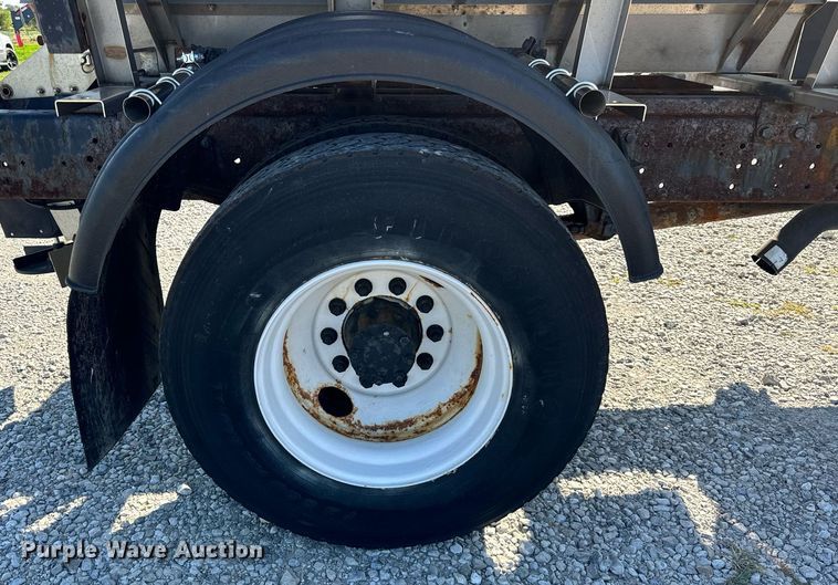 image for item DV5885 2008 International  4300 spreader truck