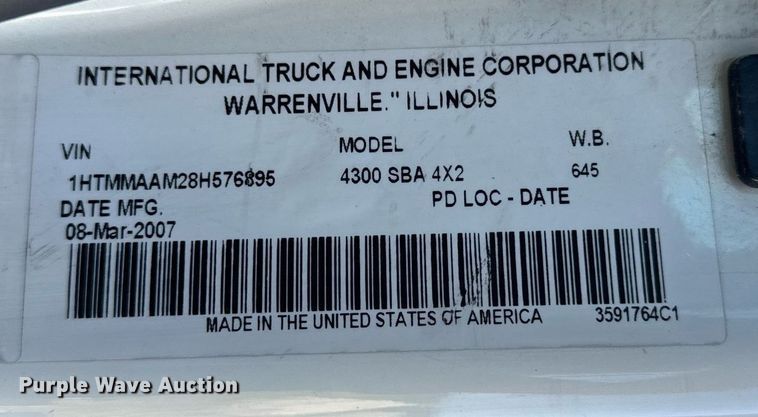 image for item DV5885 2008 International  4300 spreader truck