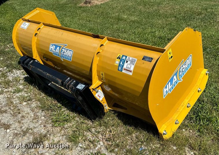 image for item DV5889 HLA 2500 skid steer snow pusher 