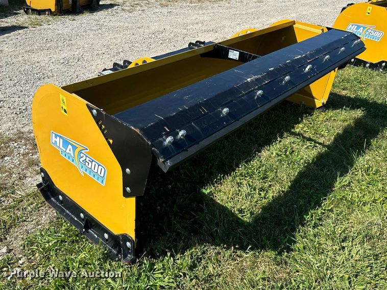 image for item DV5892 HLA 2500 skid steer snow pusher