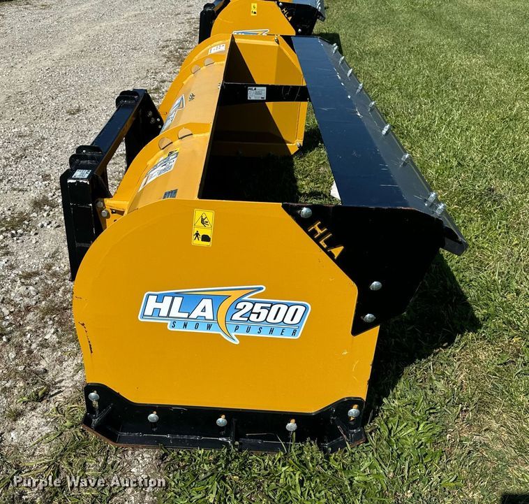 image for item DV5892 HLA 2500 skid steer snow pusher