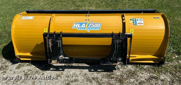 image for item DV5892 HLA 2500 skid steer snow pusher