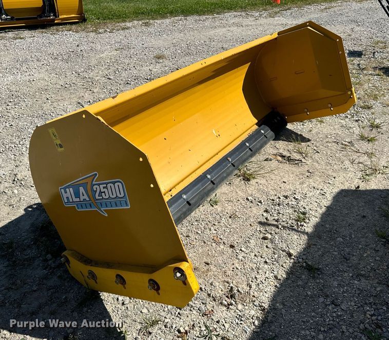 image for item DV5893 HLA 2500 skid steer snow pusher 