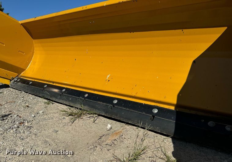 image for item DV5893 HLA 2500 skid steer snow pusher 