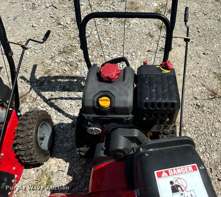 image for item DV5897 (5) 2018 Craftsman 31AS6BEE793 snowblowers