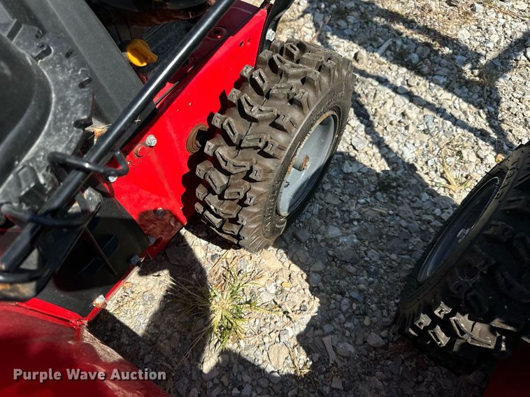 image for item DV5897 (5) 2018 Craftsman 31AS6BEE793 snowblowers