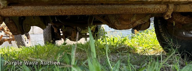 image for item DV5900 2006 Ford  F350 Super Duty XL SuperCab flatbed pickup truck