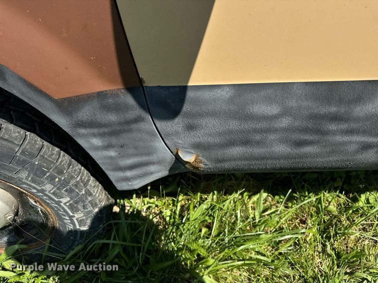 image for item DV5900 2006 Ford  F350 Super Duty XL SuperCab flatbed pickup truck