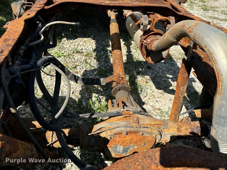 image for item DV5900 2006 Ford  F350 Super Duty XL SuperCab flatbed pickup truck