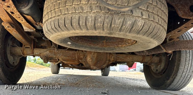 image for item DV5916 2001 Ford  E150 delivery van