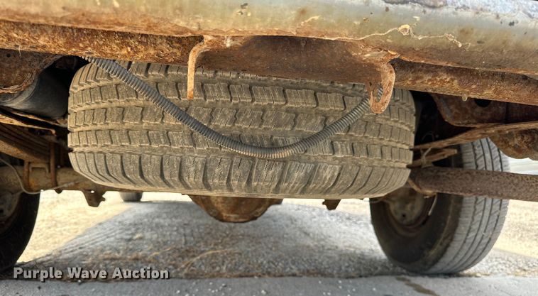 image for item DV5916 2001 Ford  E150 delivery van