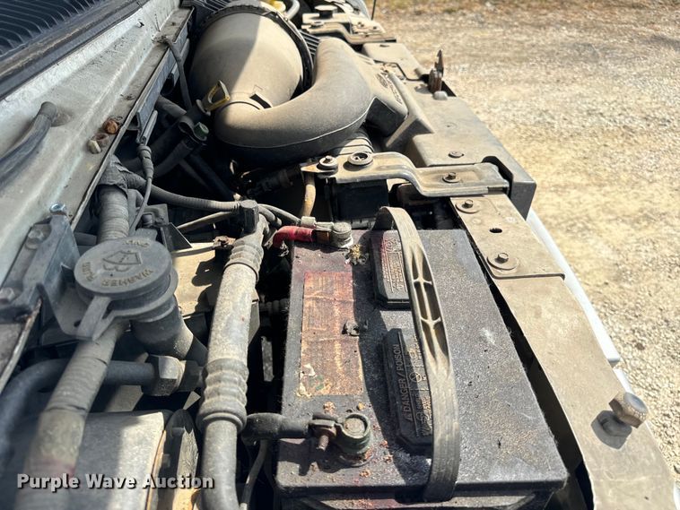 image for item DV5916 2001 Ford  E150 delivery van