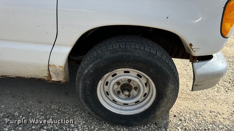 image for item DV5916 2001 Ford  E150 delivery van