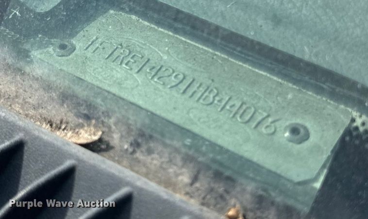 image for item DV5916 2001 Ford  E150 delivery van