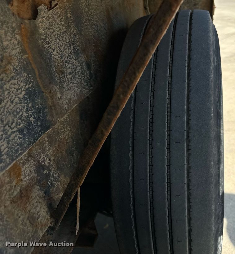 image for item DV5923 2018 Lucon  7T192THDBW tilt deck equipment trailer