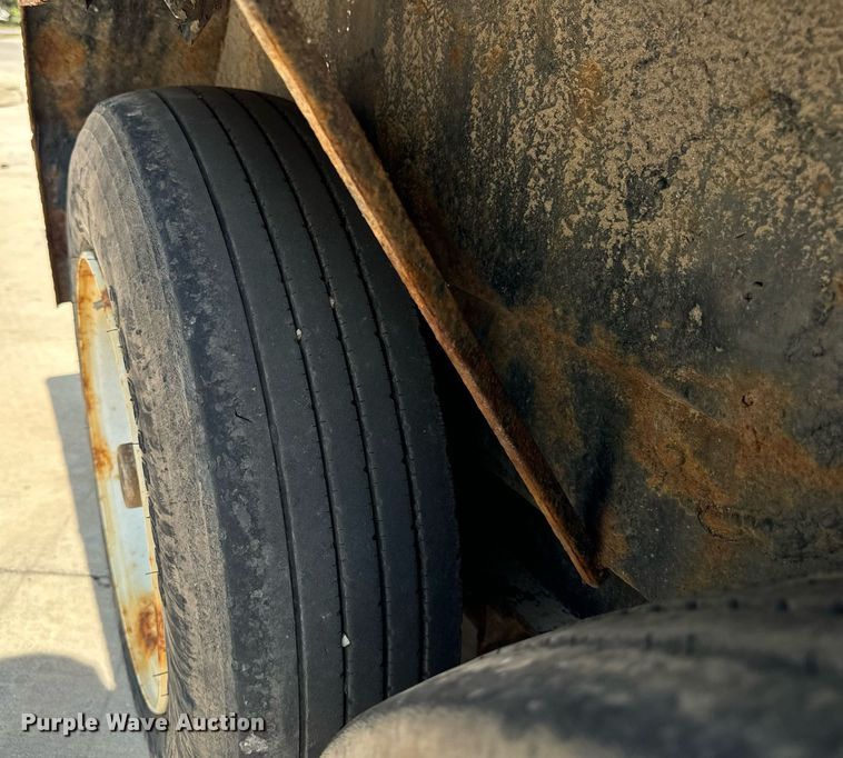 image for item DV5923 2018 Lucon  7T192THDBW tilt deck equipment trailer