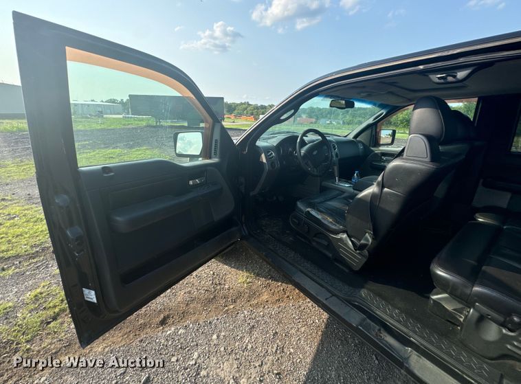 image for item DX0990 2005 Ford F150 SuperCab pickup truck