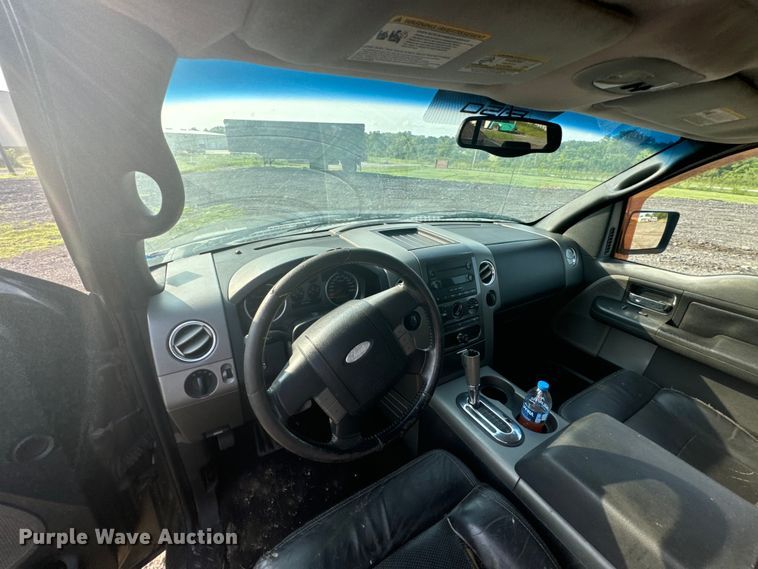 image for item DX0990 2005 Ford F150 SuperCab pickup truck