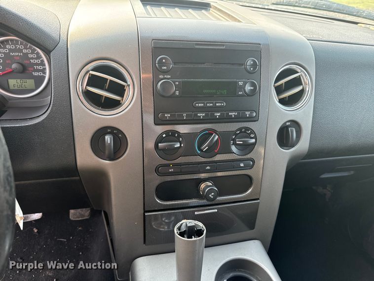 image for item DX0990 2005 Ford F150 SuperCab pickup truck