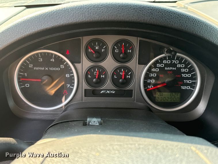 image for item DX0990 2005 Ford F150 SuperCab pickup truck