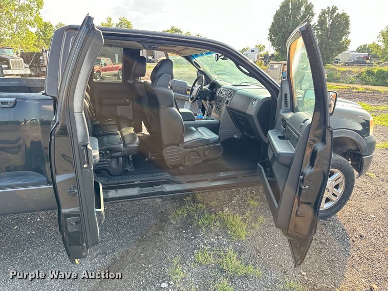 image for item DX0990 2005 Ford F150 SuperCab pickup truck