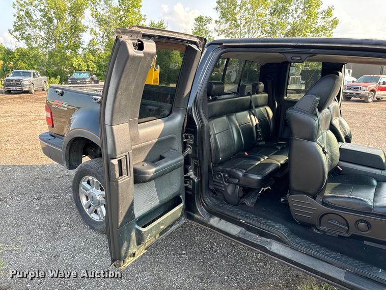 image for item DX0990 2005 Ford F150 SuperCab pickup truck