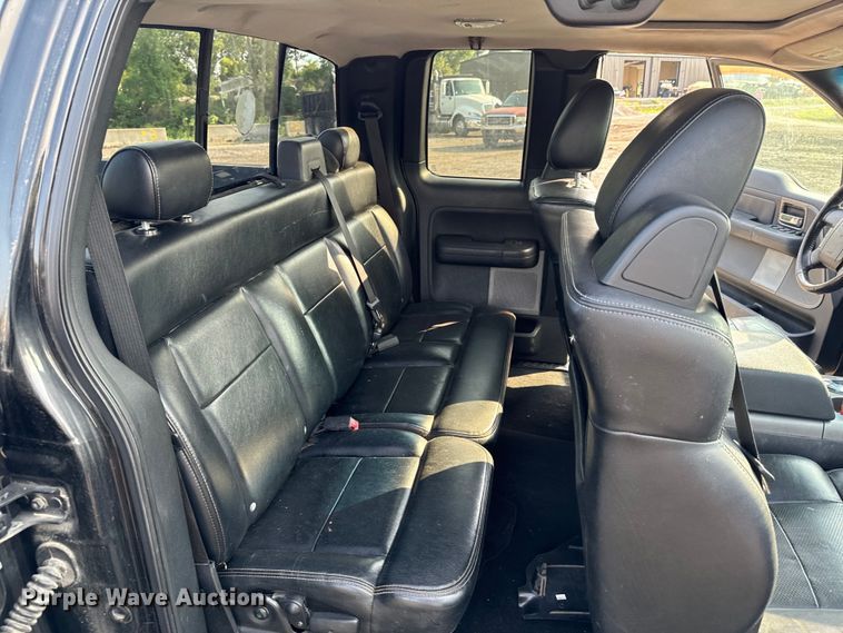 image for item DX0990 2005 Ford F150 SuperCab pickup truck