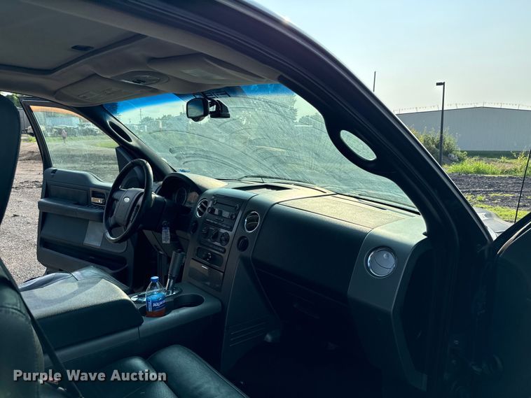 image for item DX0990 2005 Ford F150 SuperCab pickup truck