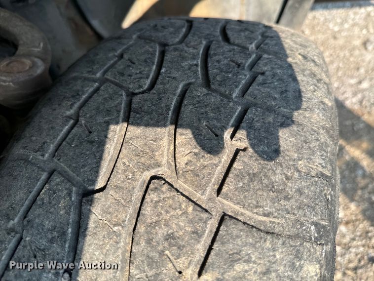 image for item DX0990 2005 Ford F150 SuperCab pickup truck